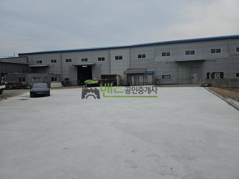 양감공장임대 건물136평 전력100kw 호이스트2.8톤 공동이지만, 넓은마당 