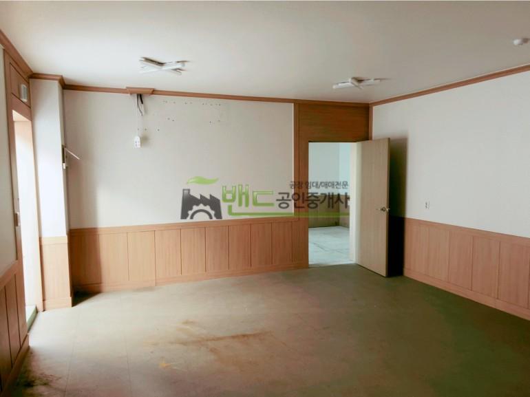 안성시 공도읍 신두리 공장 월세 안성공도공장임대 넓은마당 보증금 3,000/월세 300만원 | 11060 사진 4